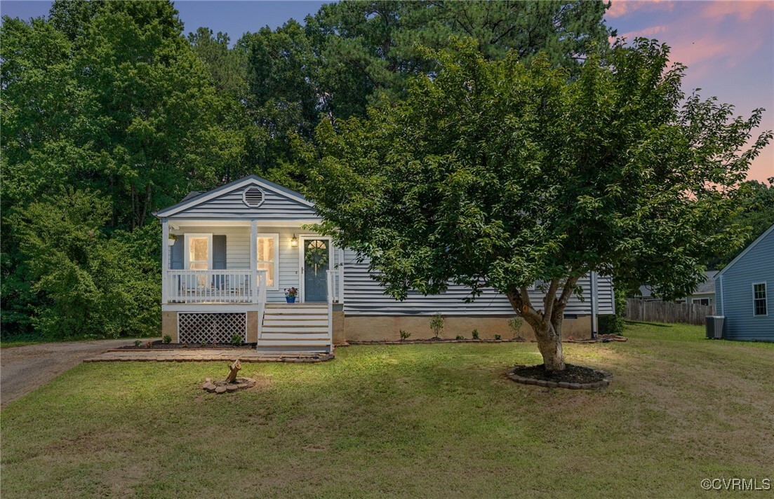 Property Photo: 15517 Silvertree Lane VA 23834