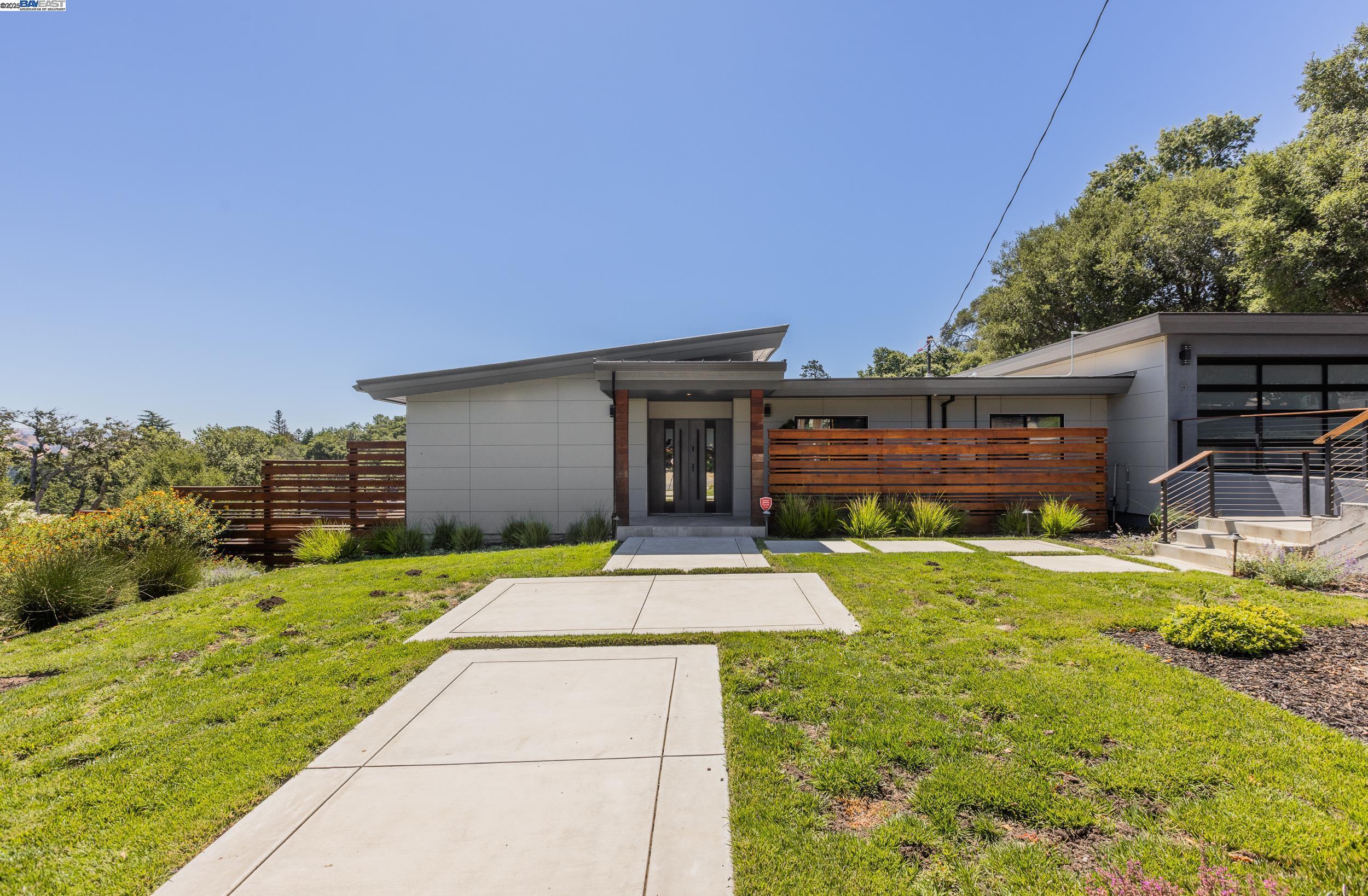 Property Photo: 5 Sky Terrace CA 94526