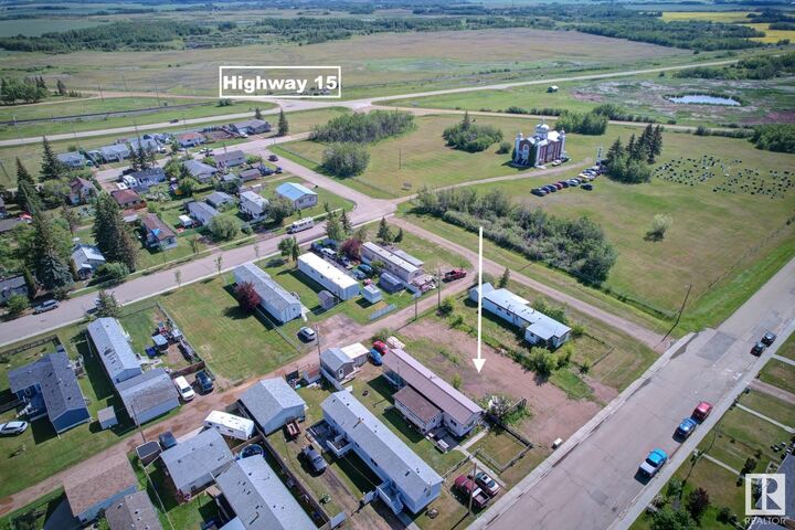 Property Photo:  4828 48 Avenue  AB T0B 0W0 