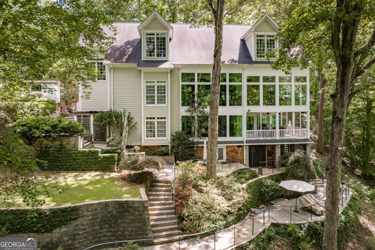 Property Photo: 210 Riverview Road GA 30606