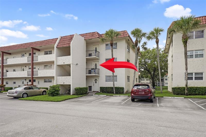 Property Photo:  361 S Hollybrook Dr 201  FL 33025 