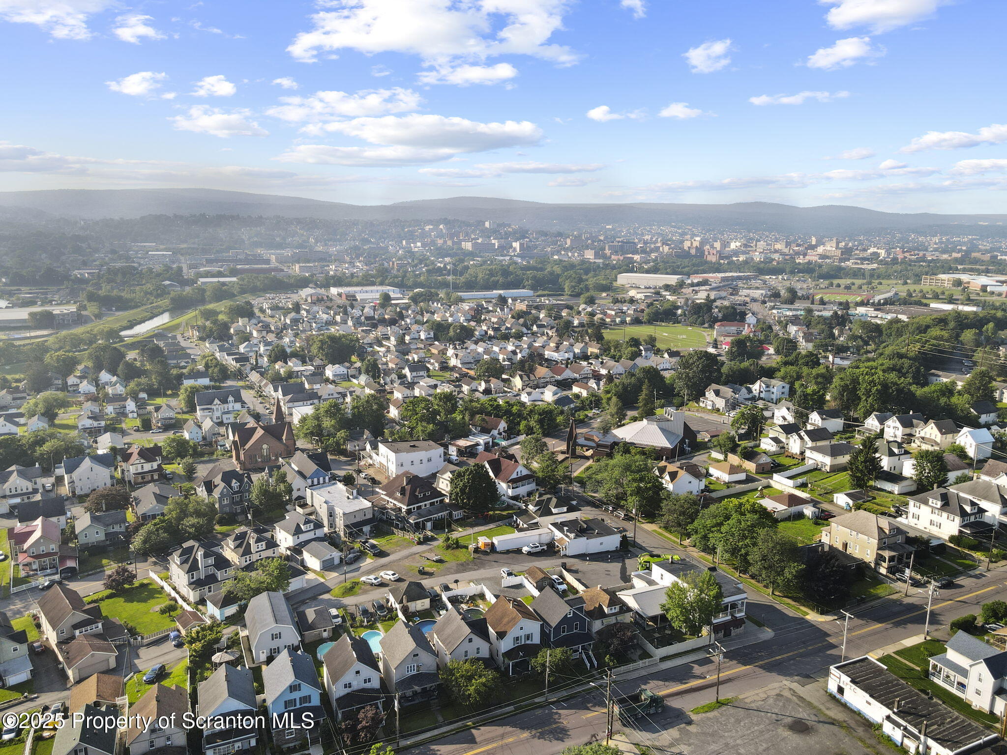 Property Photo: 1210 N N Main Avenue PA 18508