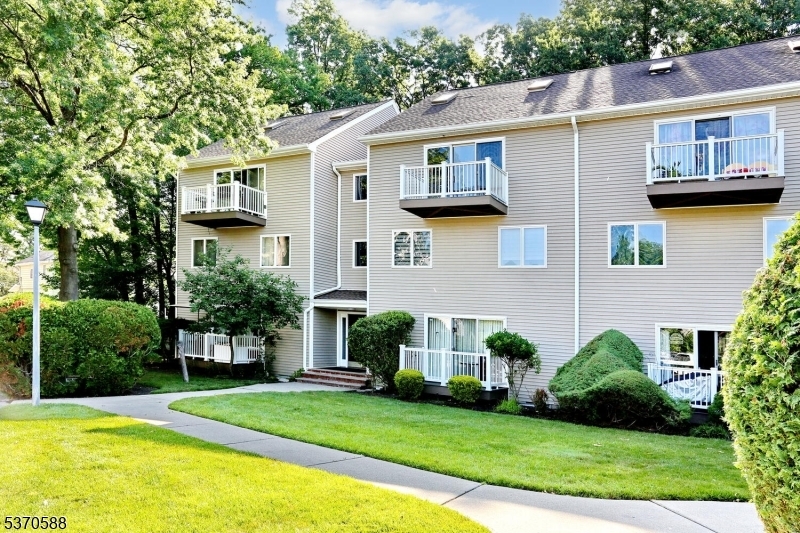 Property Photo: 29 Presidential Dr 29 NJ 07631