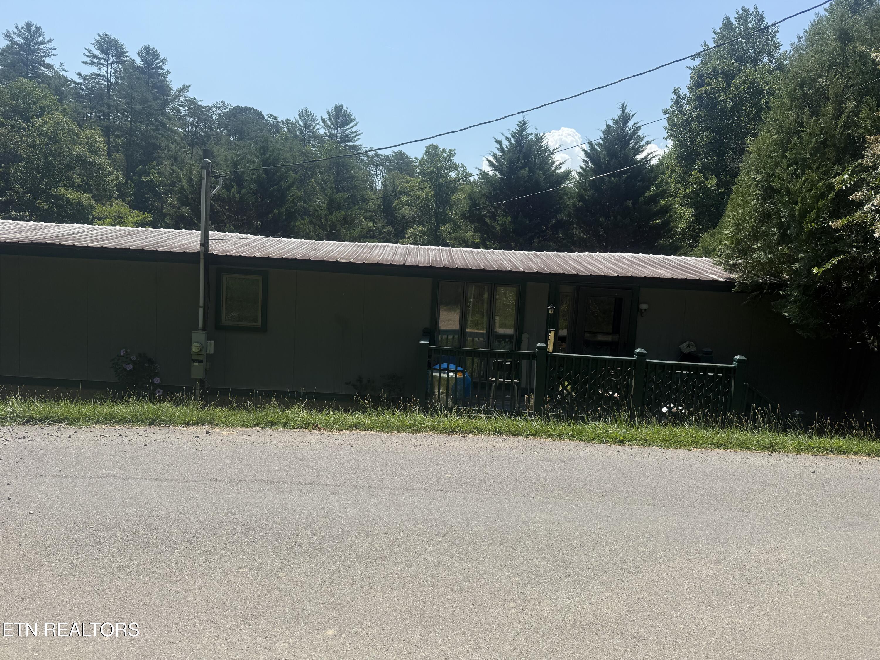 Property Photo: 4040 Camp Hollow Rd TN 37876