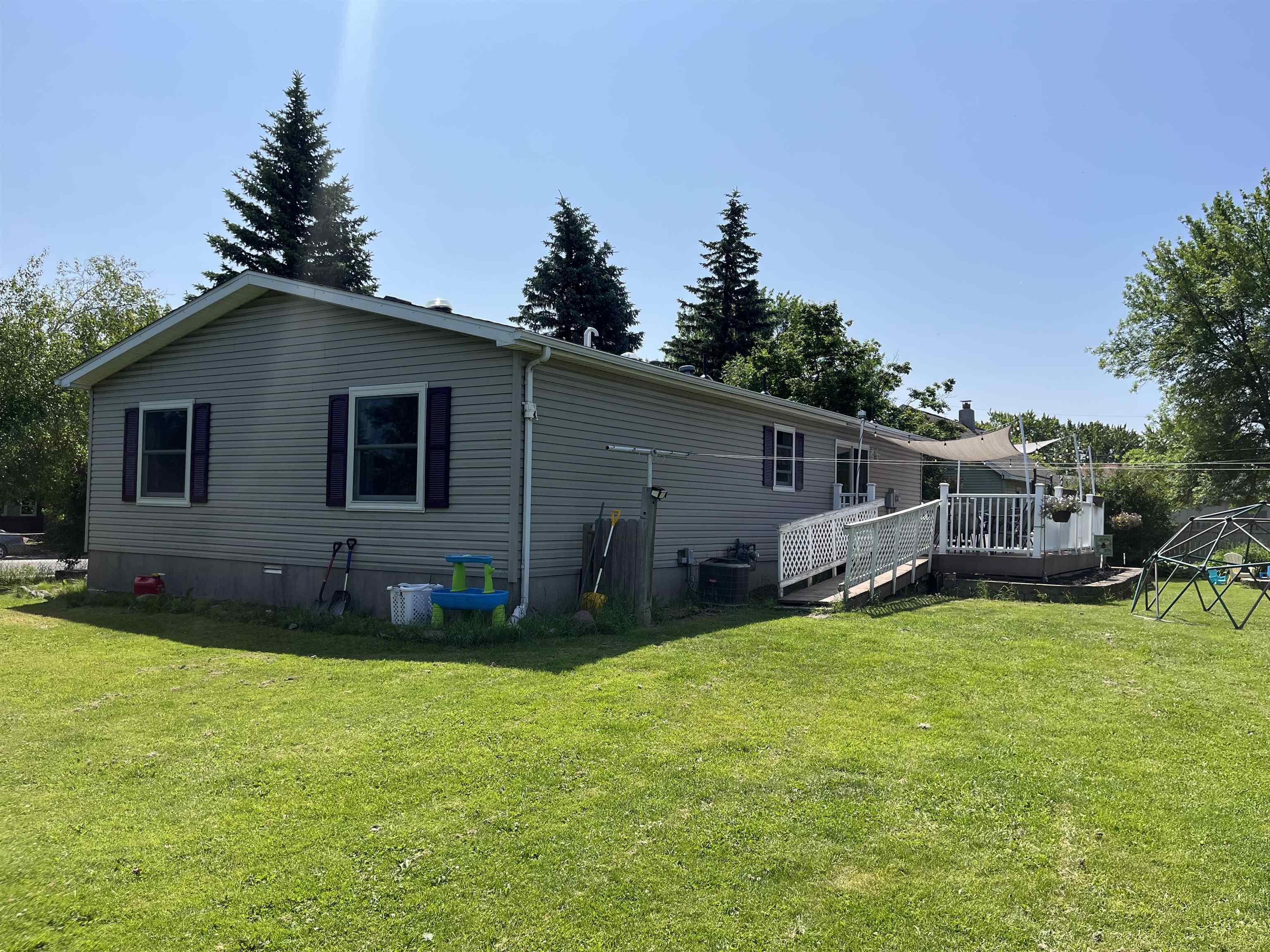 Property Photo:  519 Catlin Ave  WI 54880 