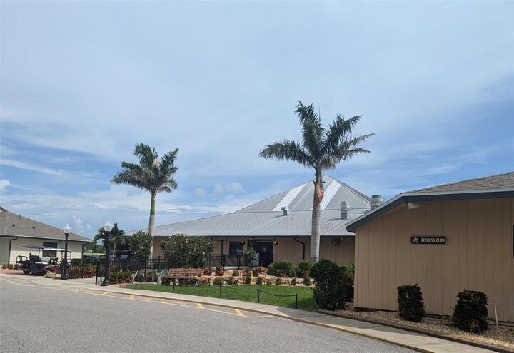 Property Photo:  2100 Kings Hwy 593  FL 33980 