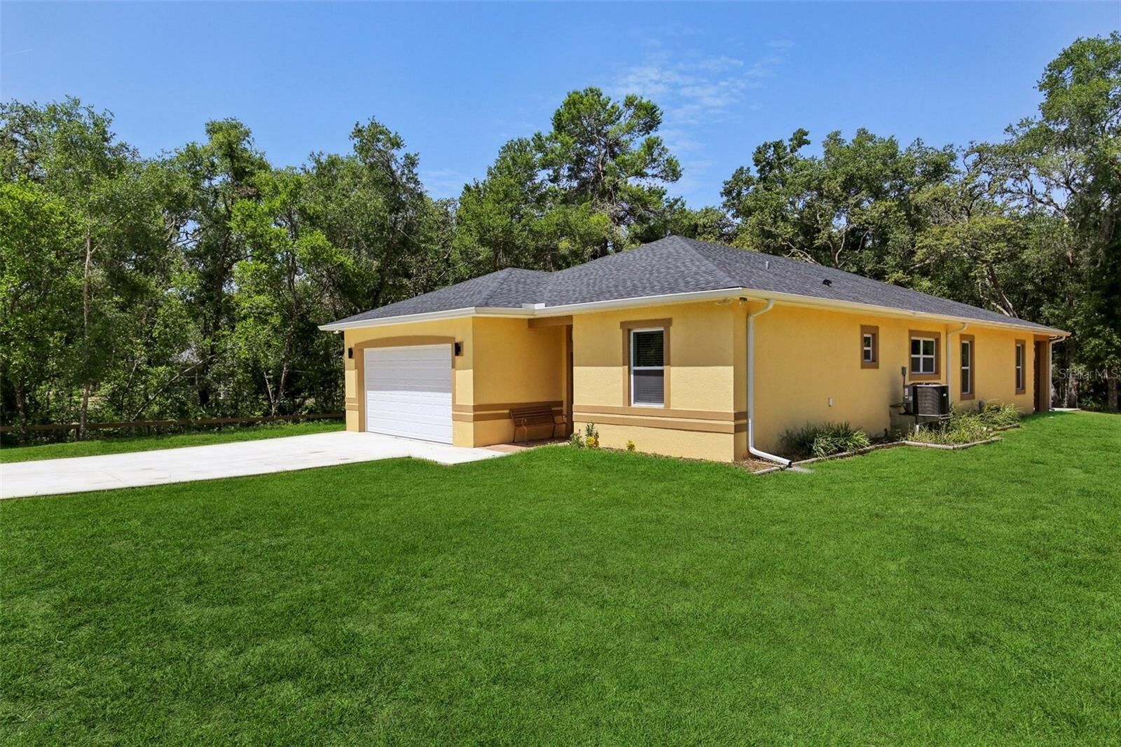 Property Photo:  33433 Loop Court  FL 33597 