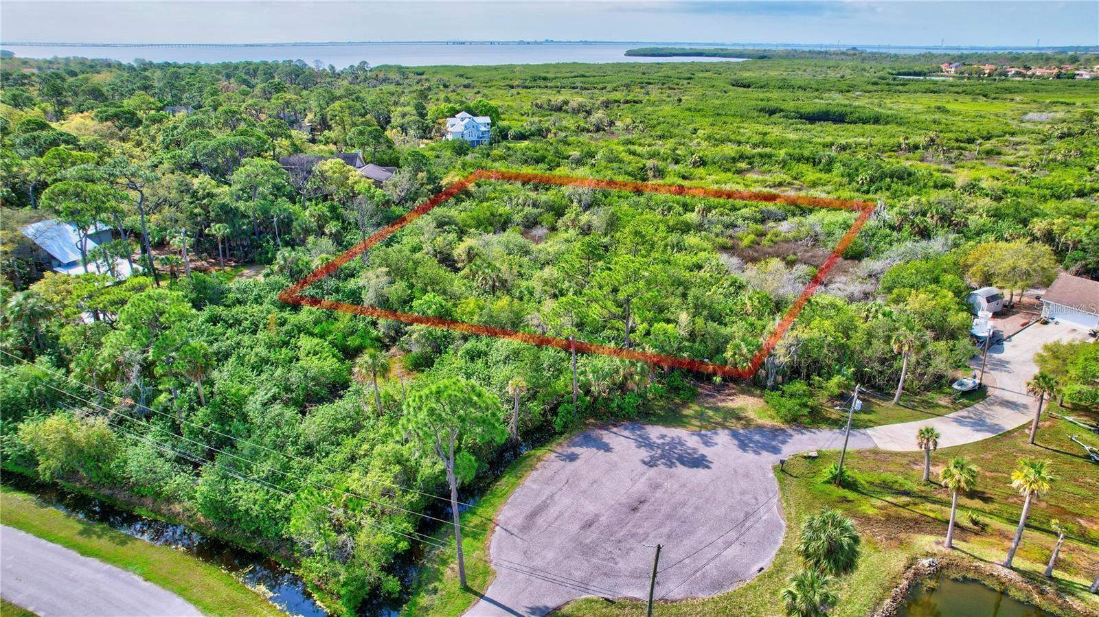 Property Photo: Strathmore Avenue FL 34677