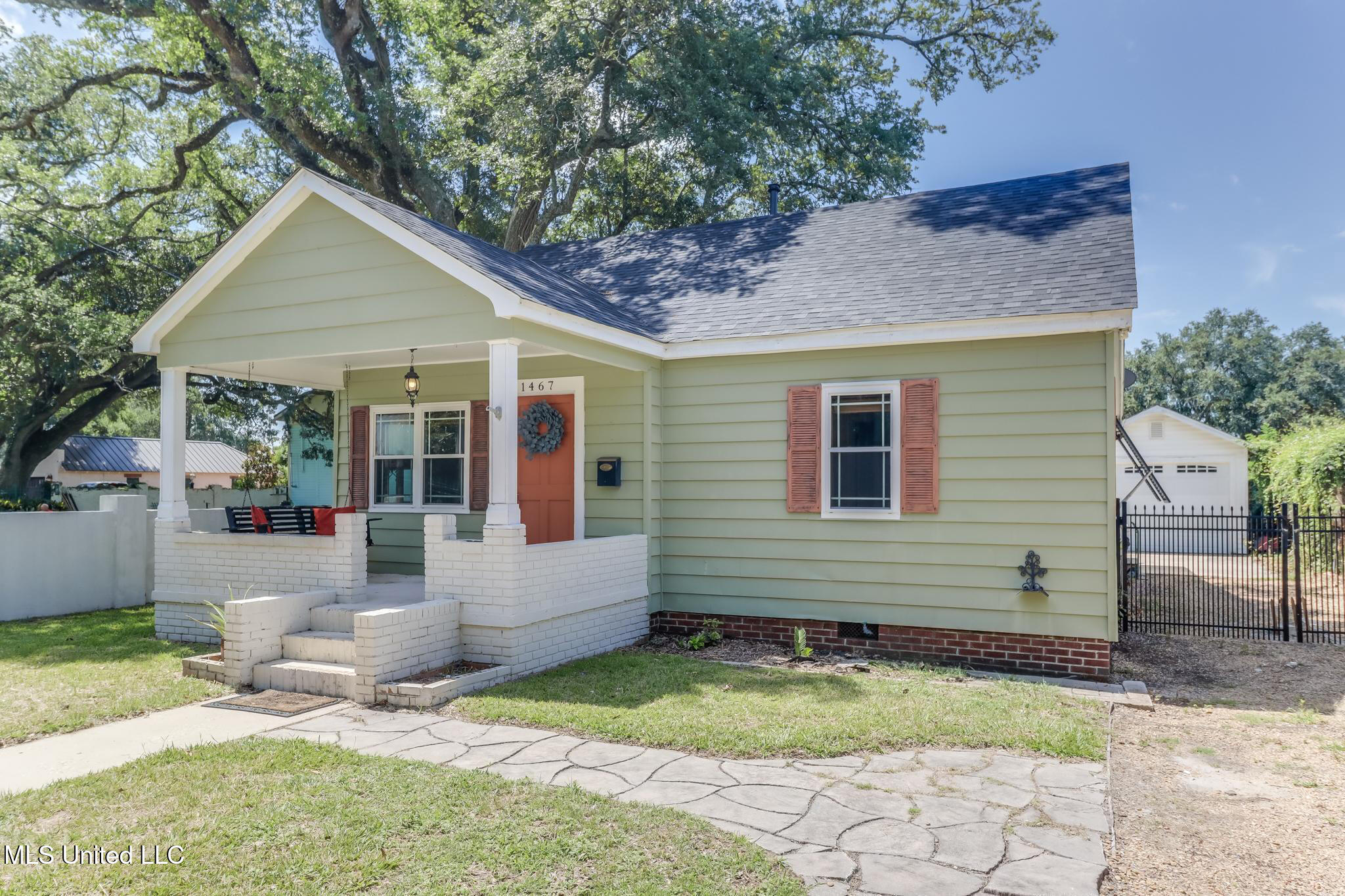 Property Photo:  1467 Wilkes Avenue  MS 39530 