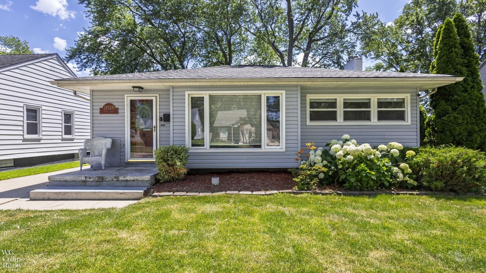 Property Photo:  21528 Lakeview Street  MI 48080 