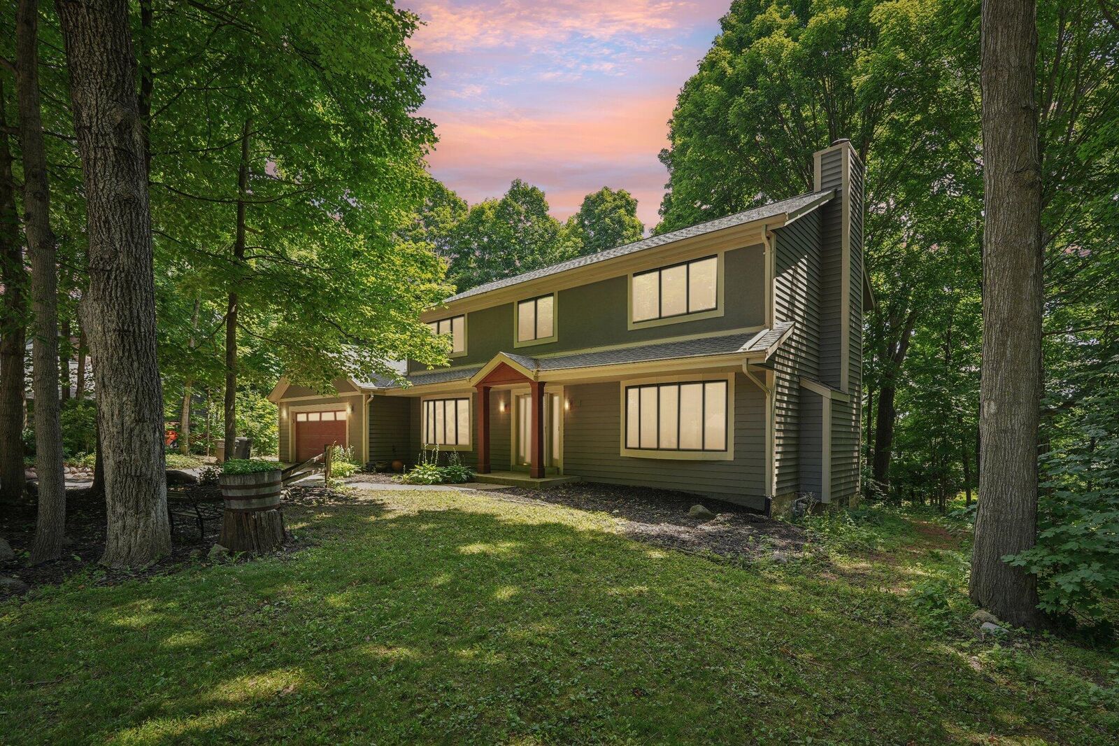 Property Photo: W222n2872 Timberwood Ct WI 53186
