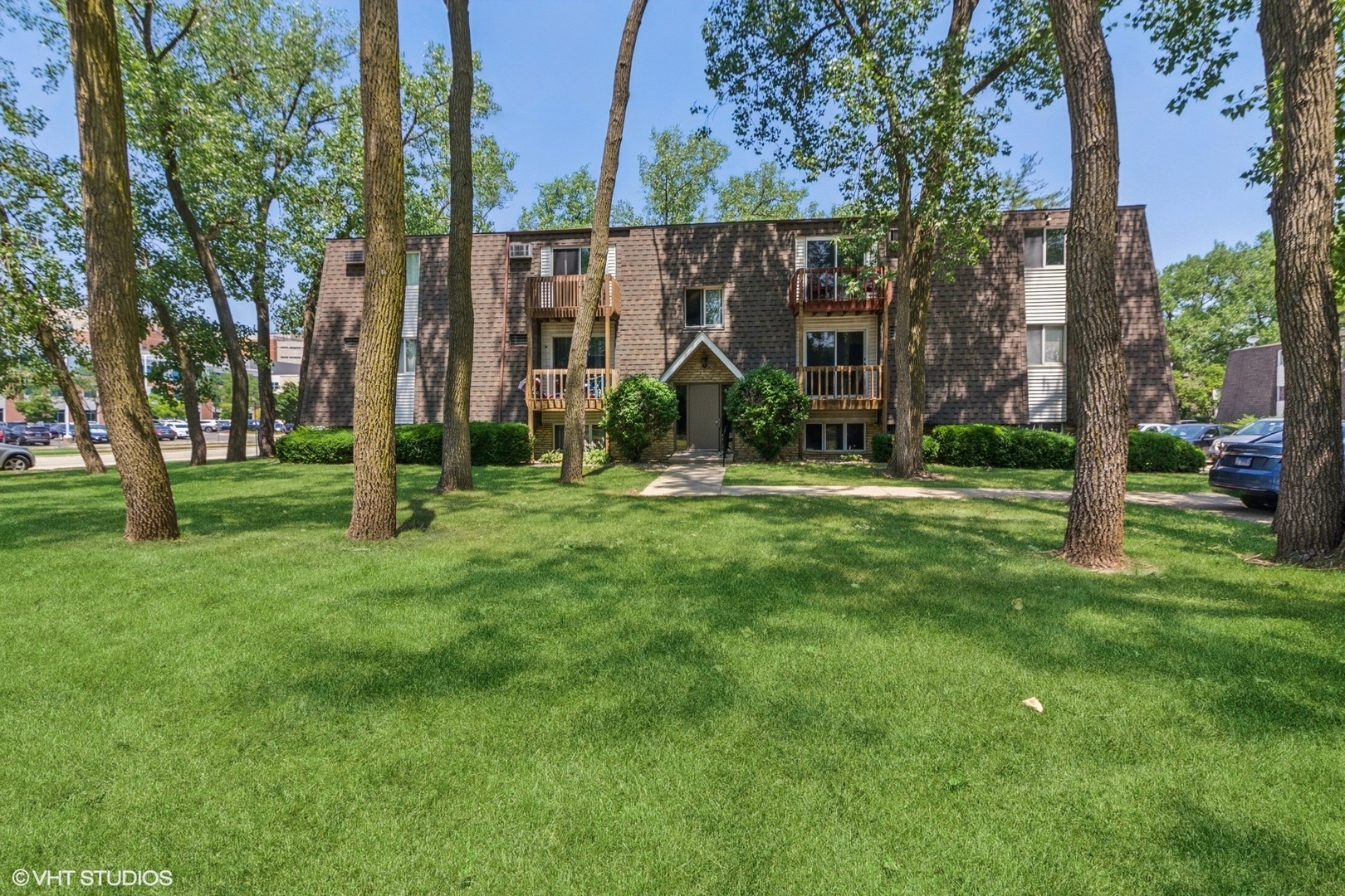 Property Photo: 214 Madison Street 3A IL 60435
