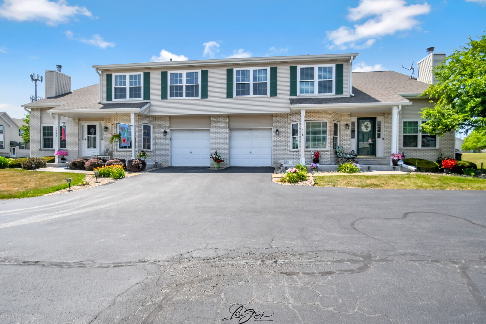 Property Photo:  1446 Berta Drive  IL 60403 