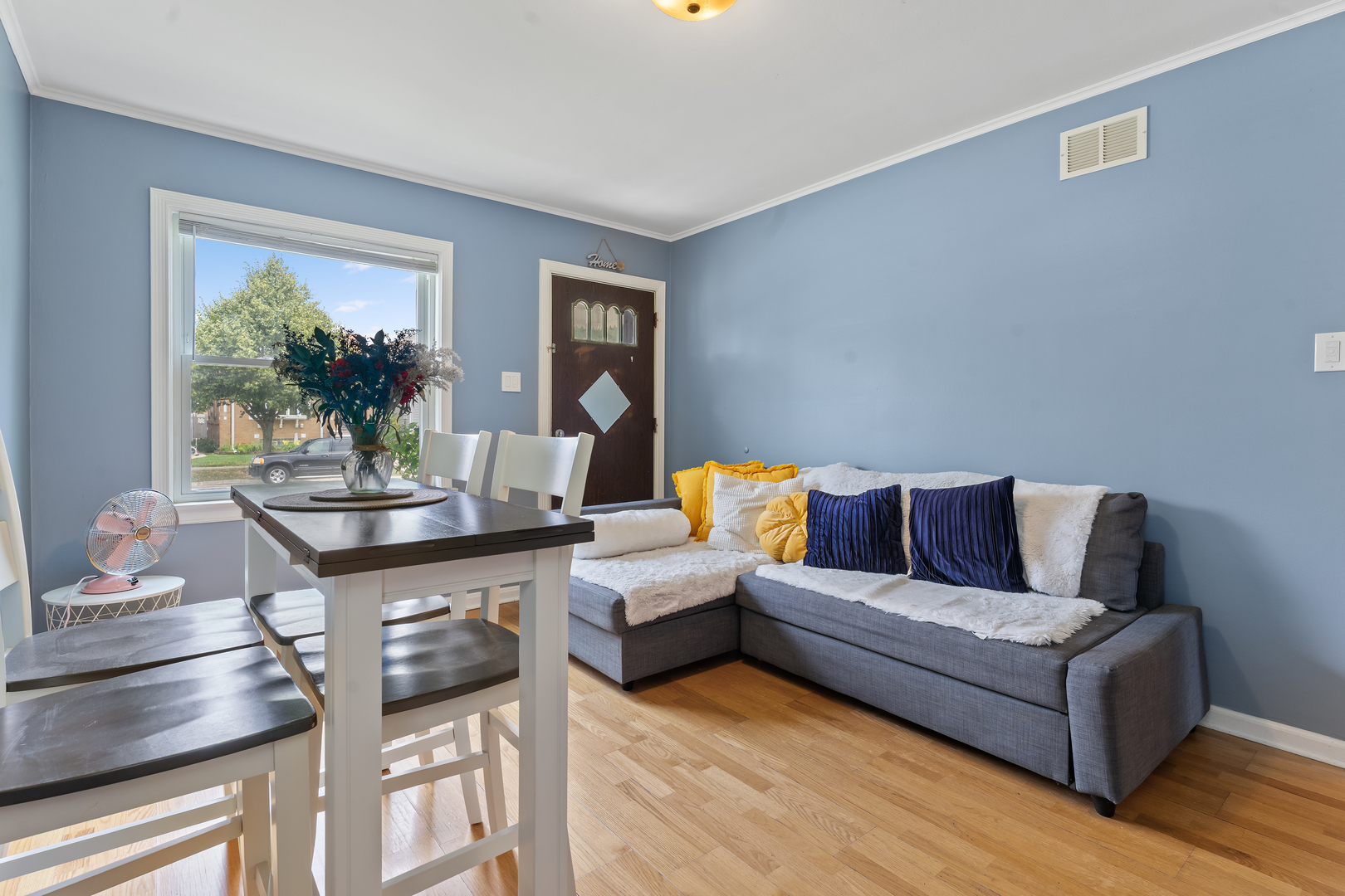 Property Photo: 4308 N Ozark Avenue IL 60706