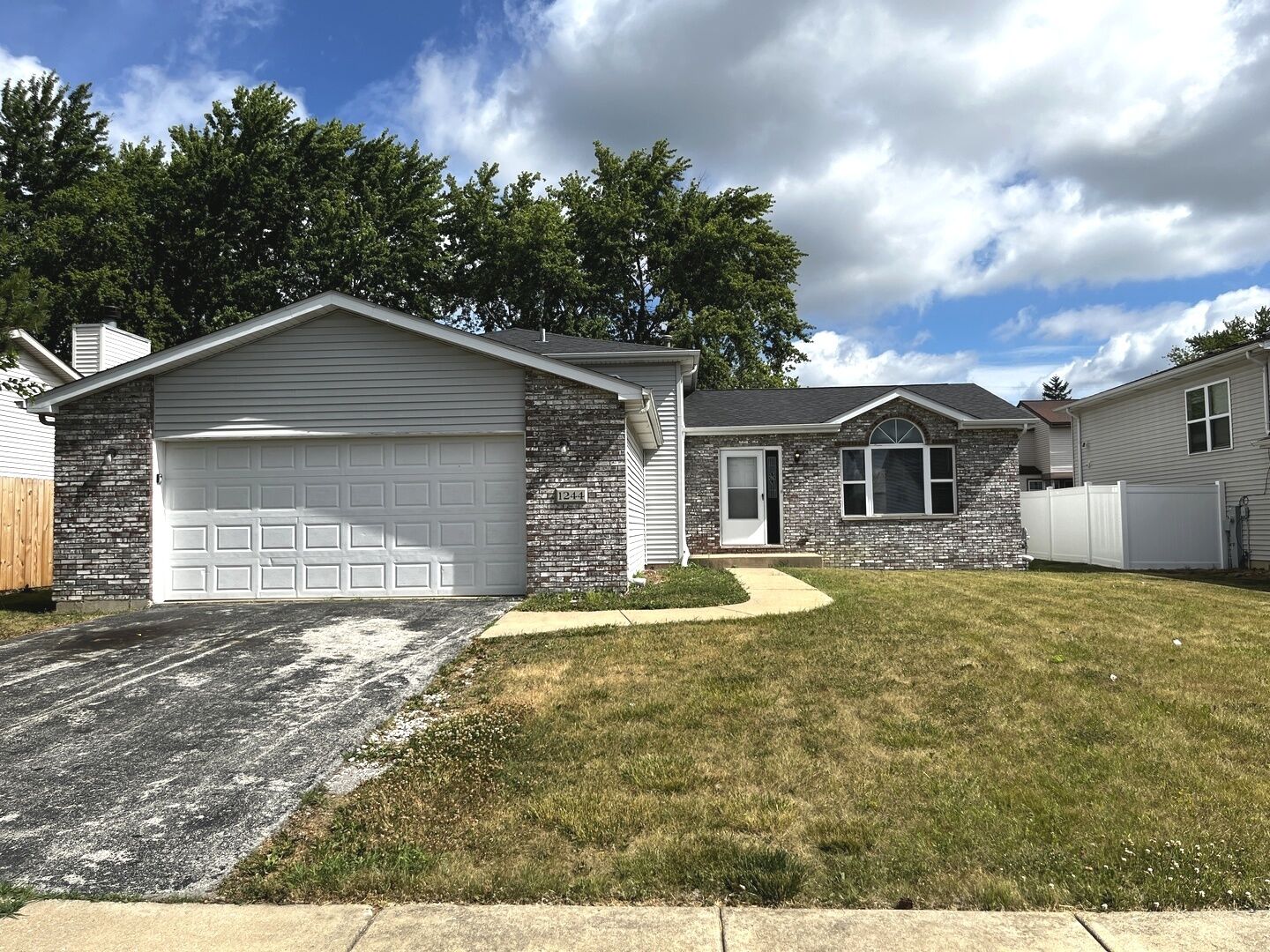 Property Photo:  1244 Harvest Lane  IL 60484 