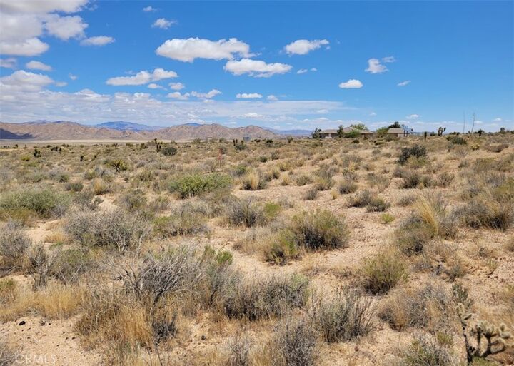 Property Photo:  10 Ac Laramie Street  CA 92308 