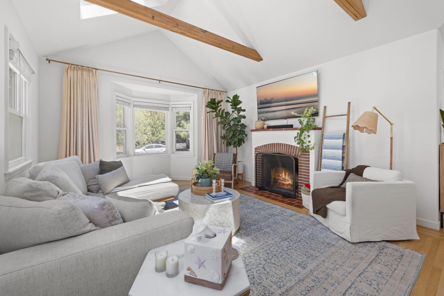 Property Photo: 417 San Antonio Way CA 95819