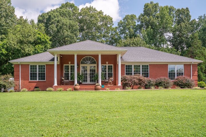 130 Fairway Cir  Loretto TN 38469 photo