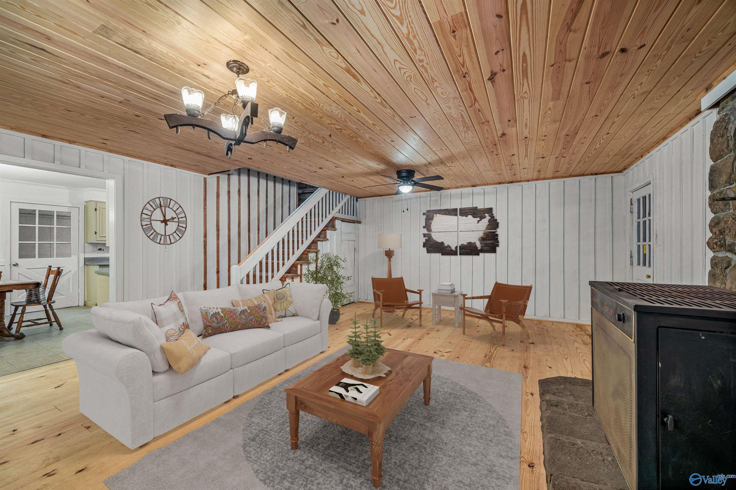 Property Photo: 1175 County Road 72 AL 35984