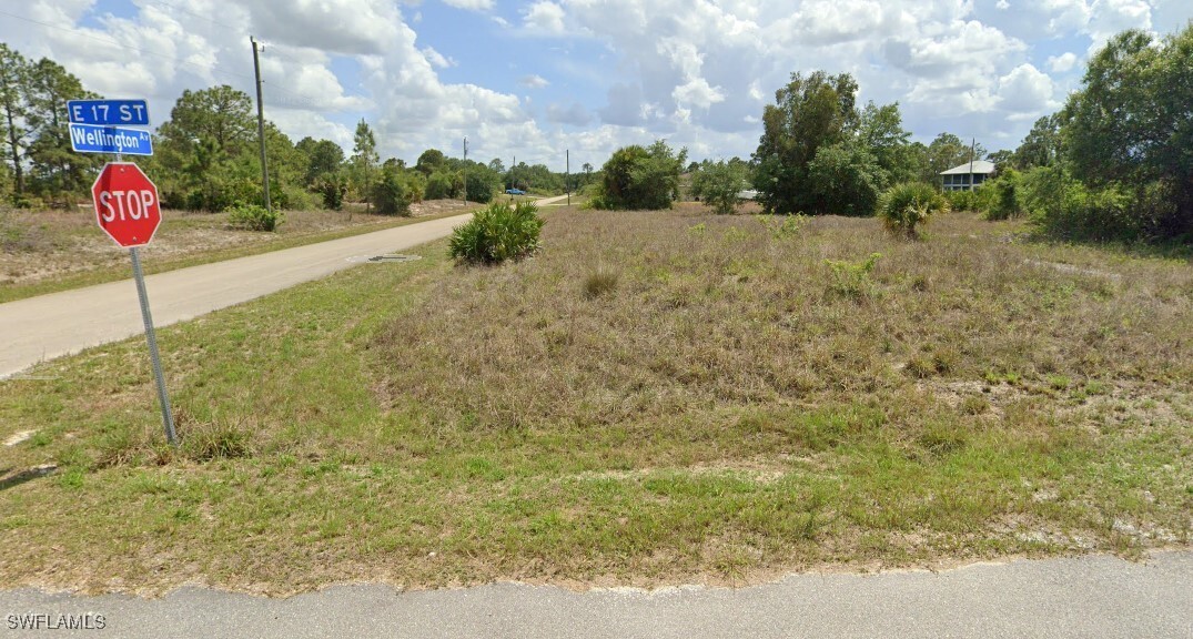 Property Photo: 3406 E 17th Street FL 33972