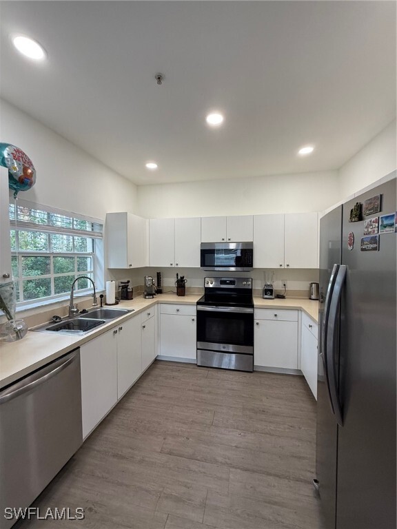 Property Photo: 3305 Lisa Lane 1 FL 34109