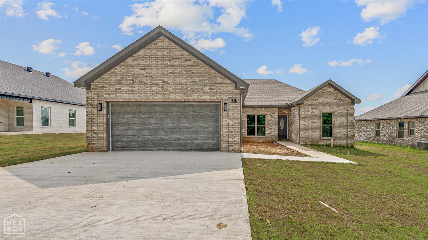 Property Photo: 1816 N Oak AR 72417