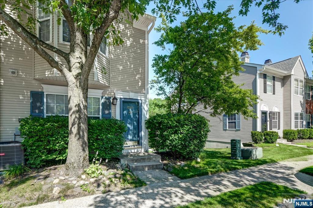 2082 Drake Court  Mahwah NJ 07430 photo