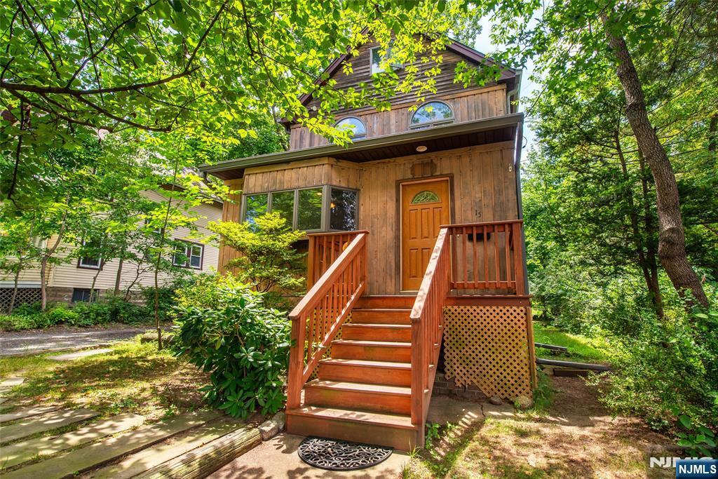 15 Kingsberry Avenue  Westwood NJ 07675 photo