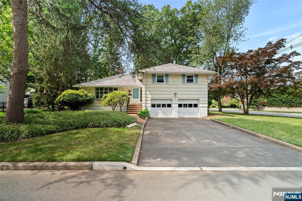 2 Churchill Road  Cresskill NJ 07626 photo