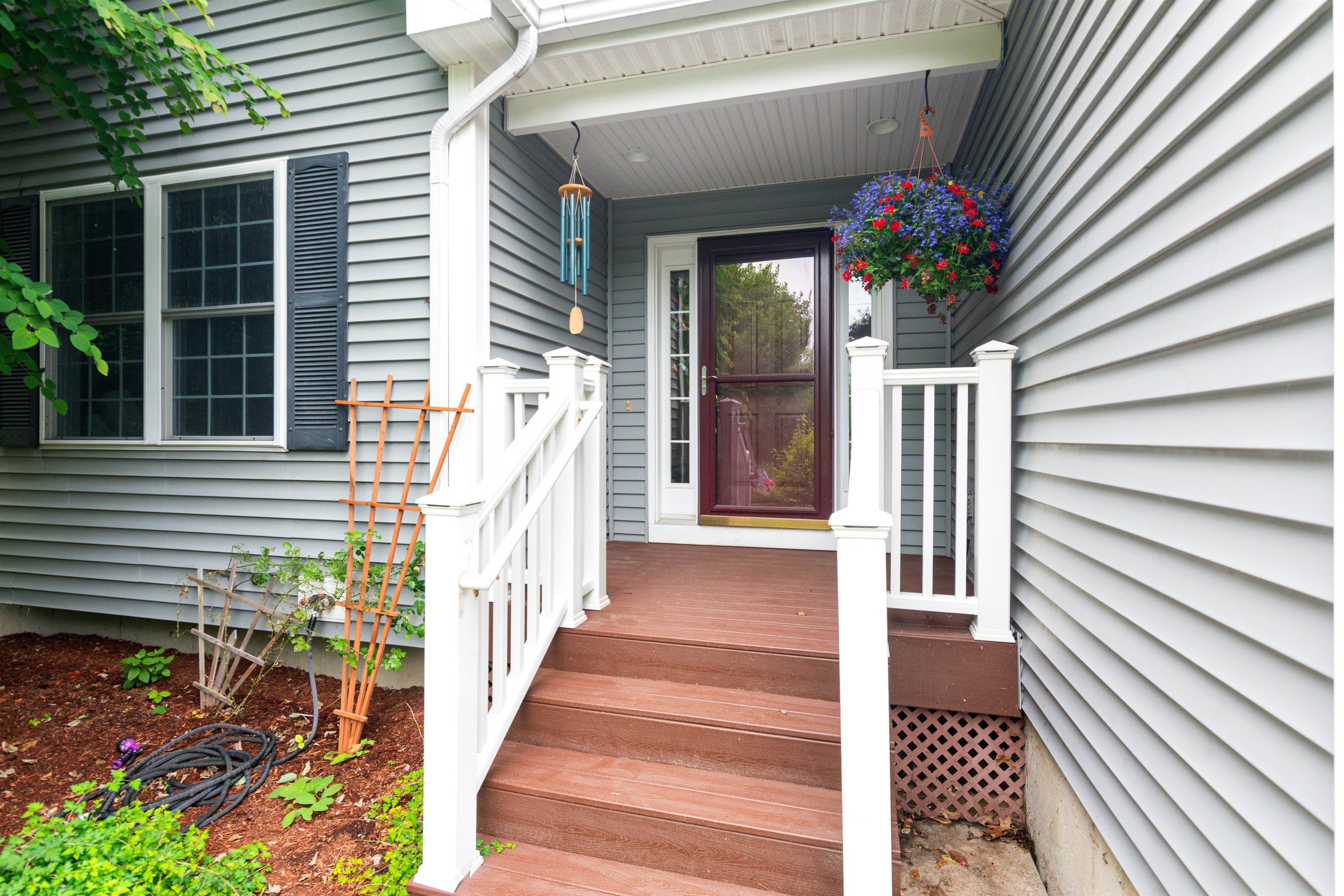 Property Photo:  61 Hannahs Place  VT 05446 
