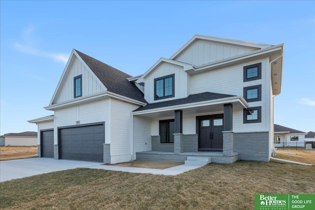 Property Photo: 5709 N 198th Street NE 68022
