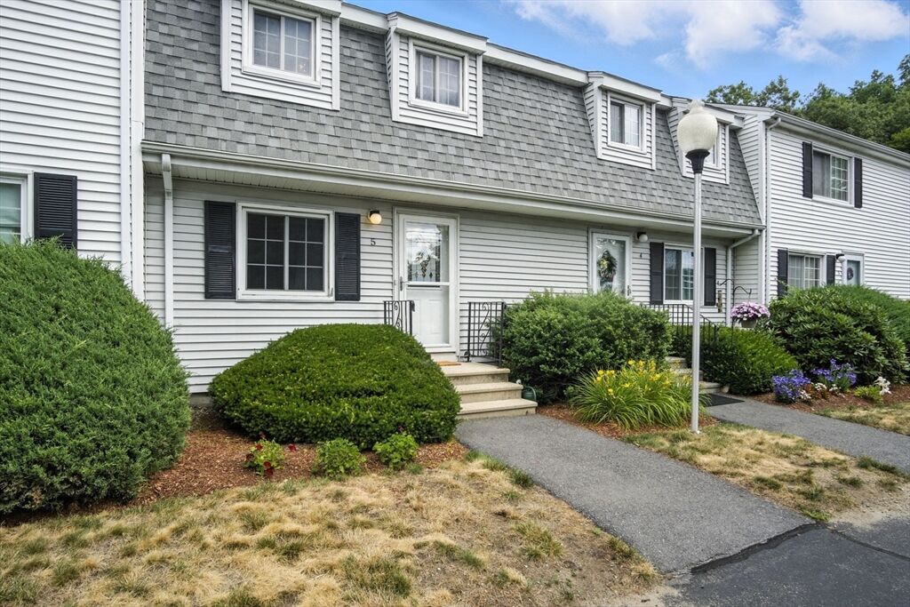 Property Photo:  18 Westford Rd 5  MA 01432 