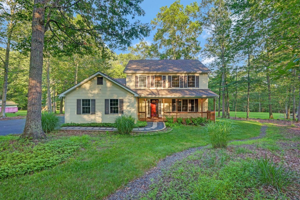 Property Photo: 119 Savage Trail PA 18301