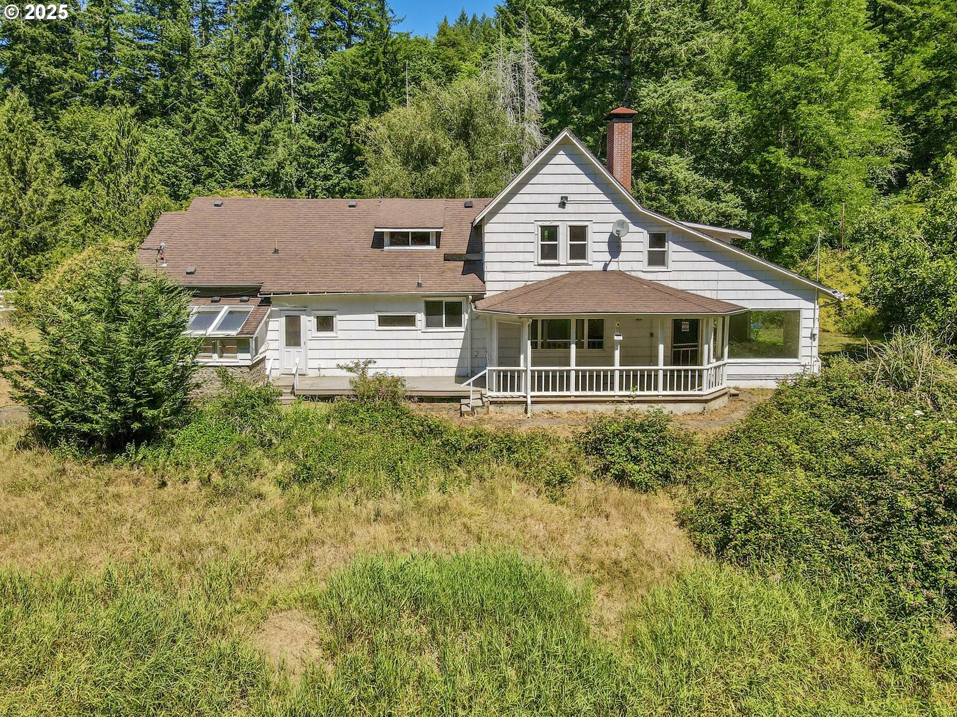 Property Photo: 90450 Deadwood Creek Rd OR 97430