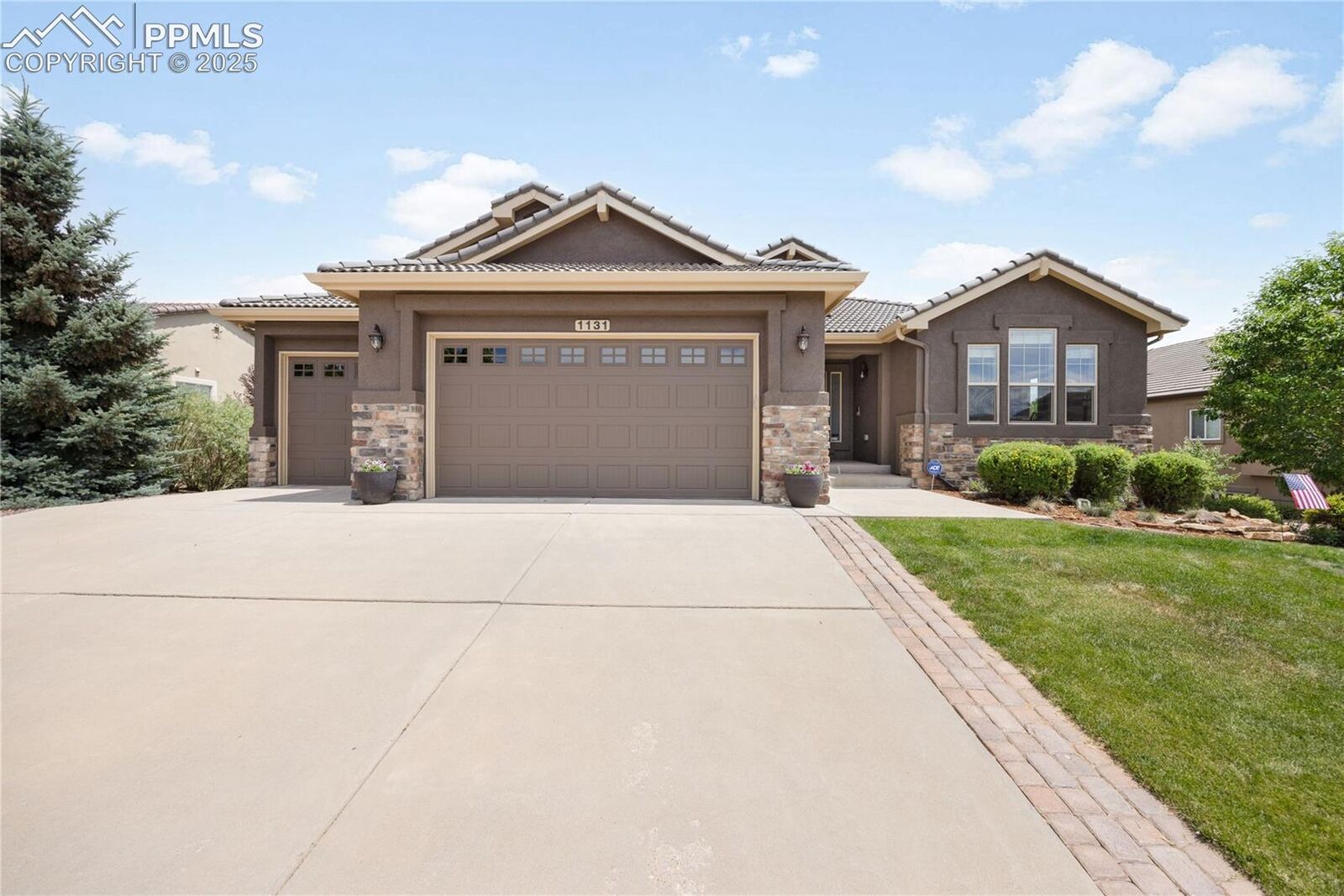 Property Photo: 1131 Old North Gate Road CO 80921