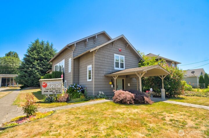 Property Photo:  800 S Pearl Street  WA 98531 