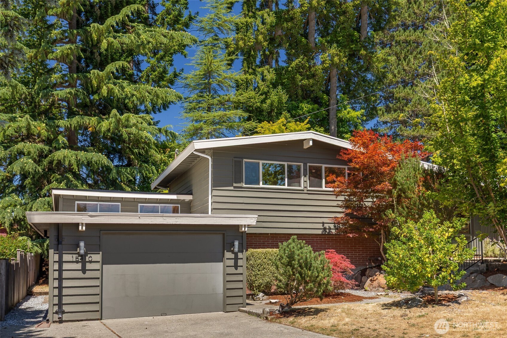 Property Photo:  15410 SE 10th Street  WA 98007 