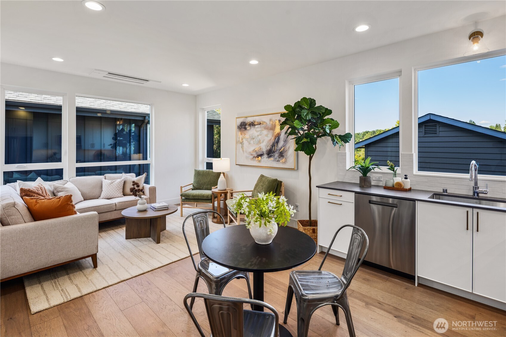 Property Photo: 2618 A E Roy Street WA 98112