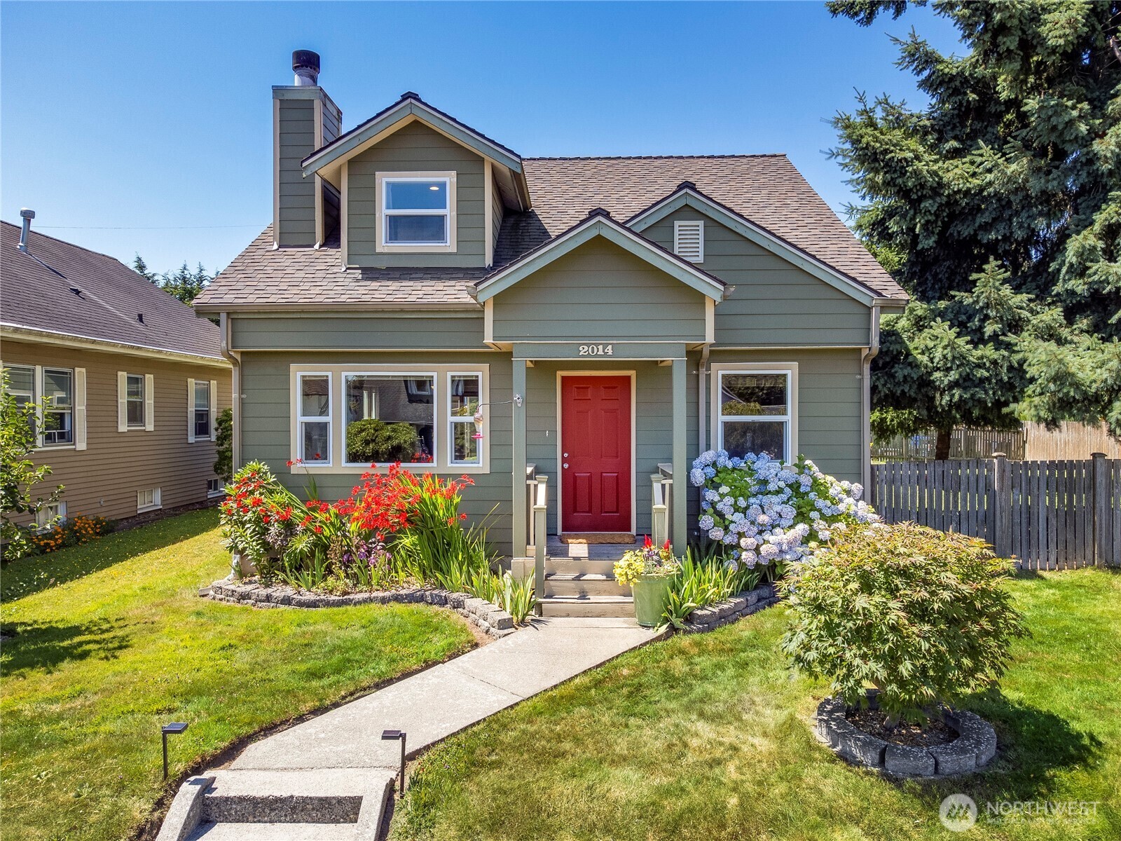2014  Oakes Avenue  Everett WA 98201 photo