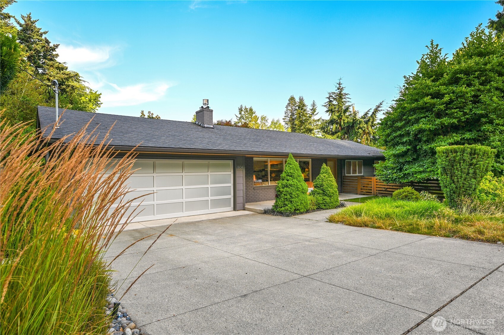 Property Photo: 804 109th Avenue SE WA 98004