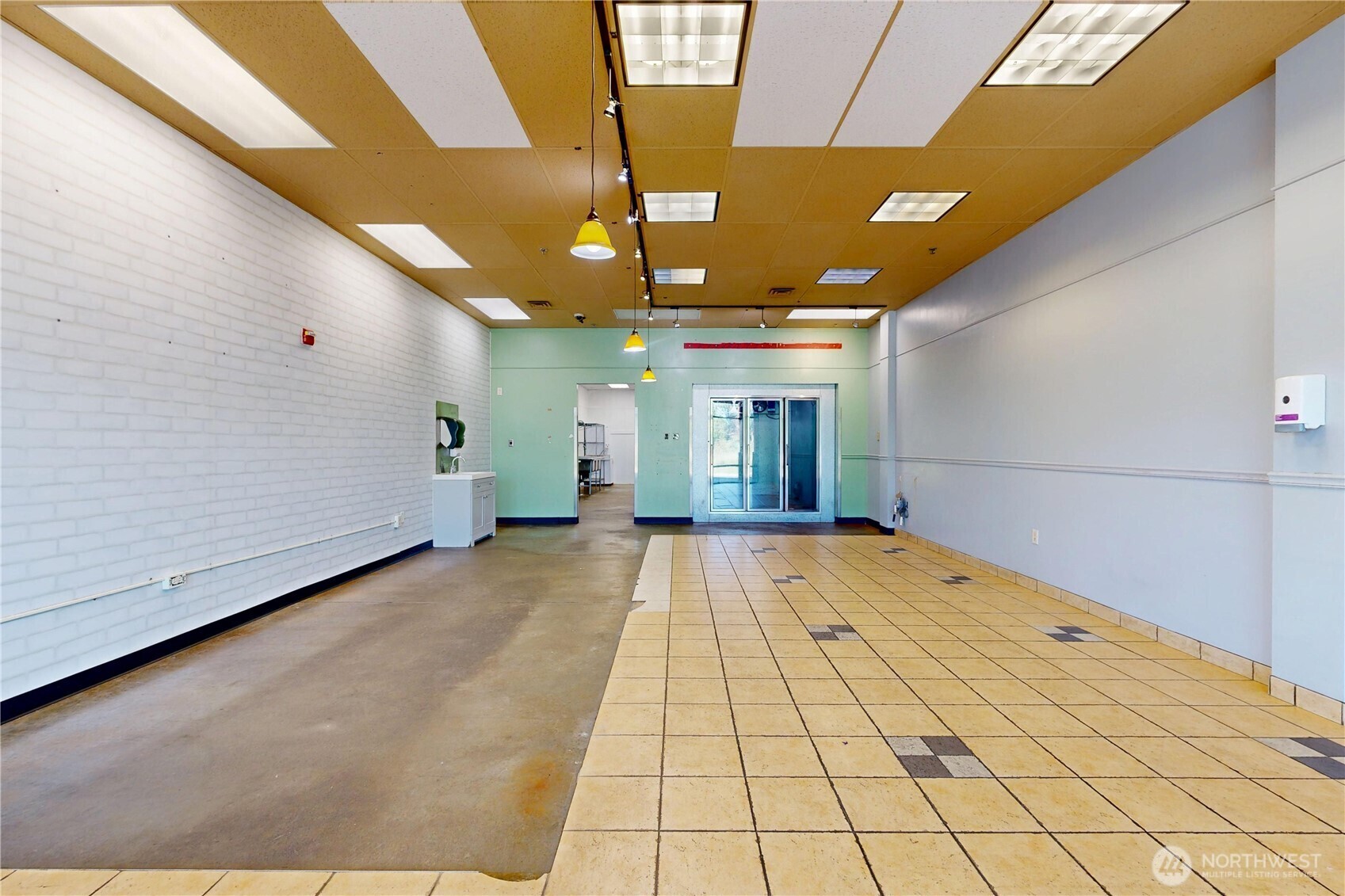 Property Photo: 1705 Meadowbrook Boulevard WA 99324