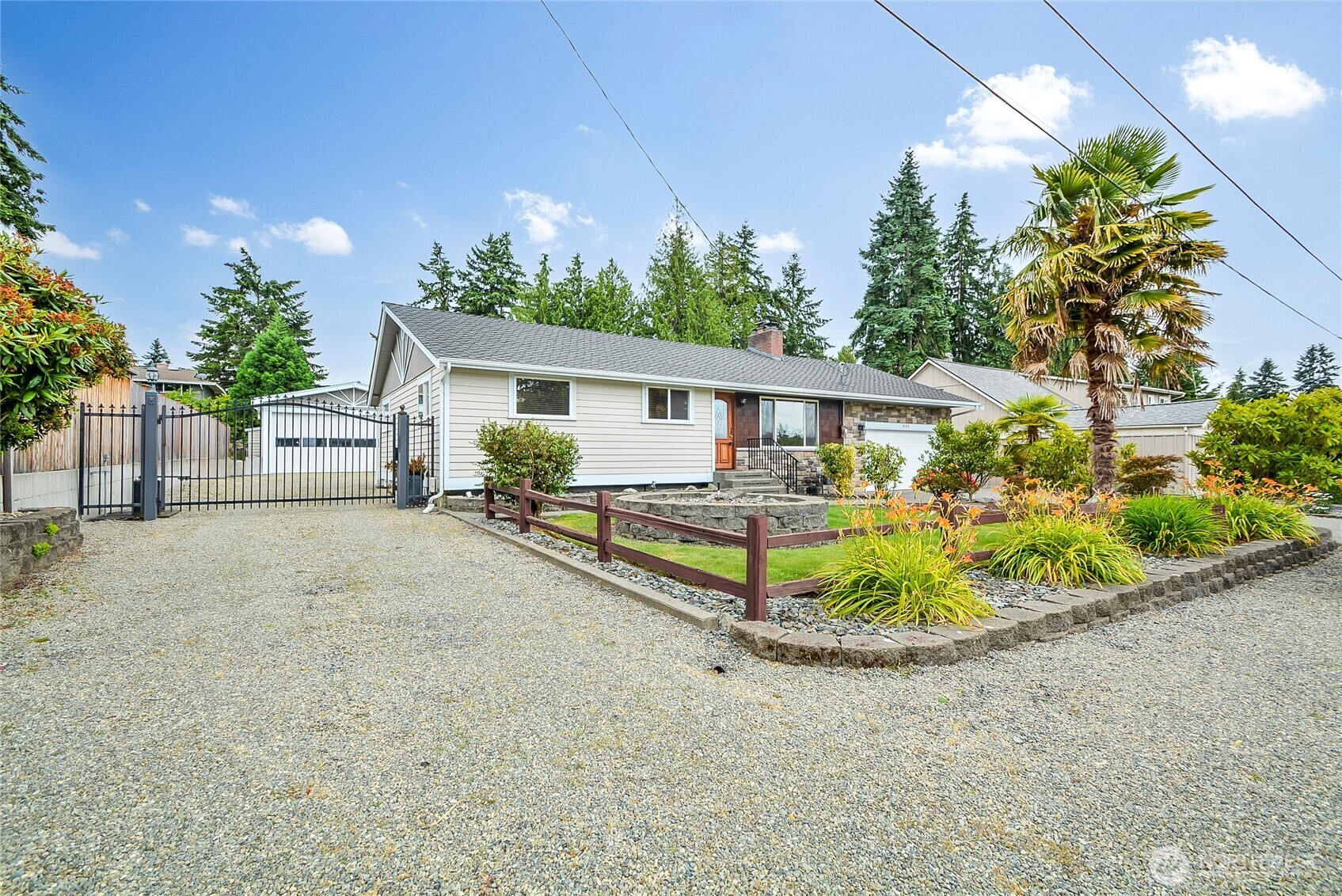 Property Photo: 832 Birch Street WA 98020
