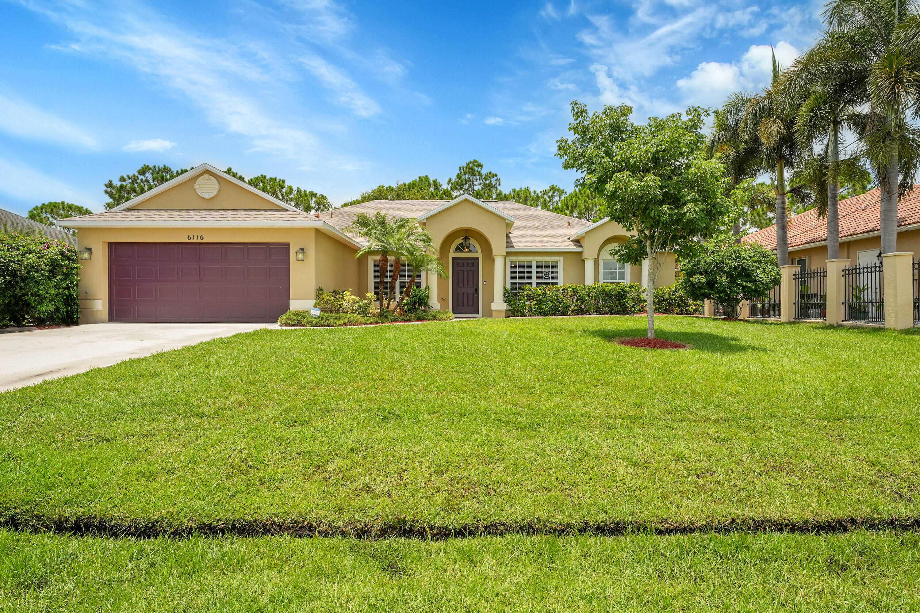 Property Photo: 6116 NW Densaw Terrace NW FL 34983