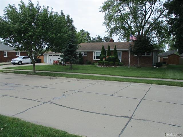 Property Photo: 17271 Hamilton Avenue MI 48101