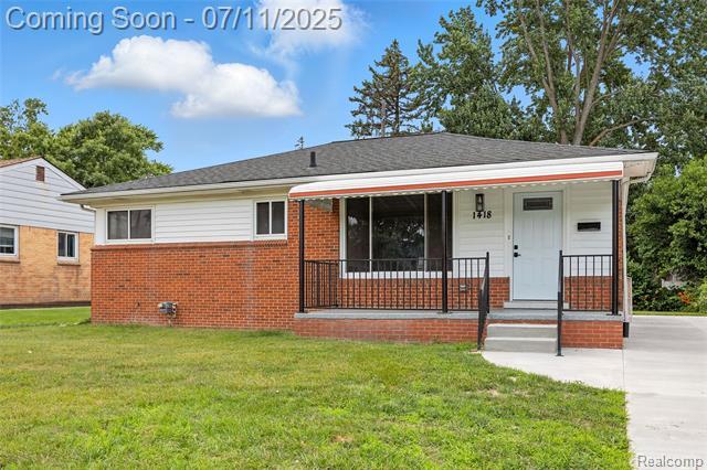1418 W 13 Mile Road  Royal Oak MI 48073 photo