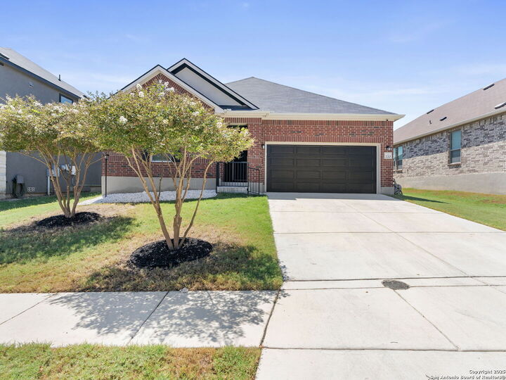 Property Photo:  220 Shadow Terrace  TX 78148 
