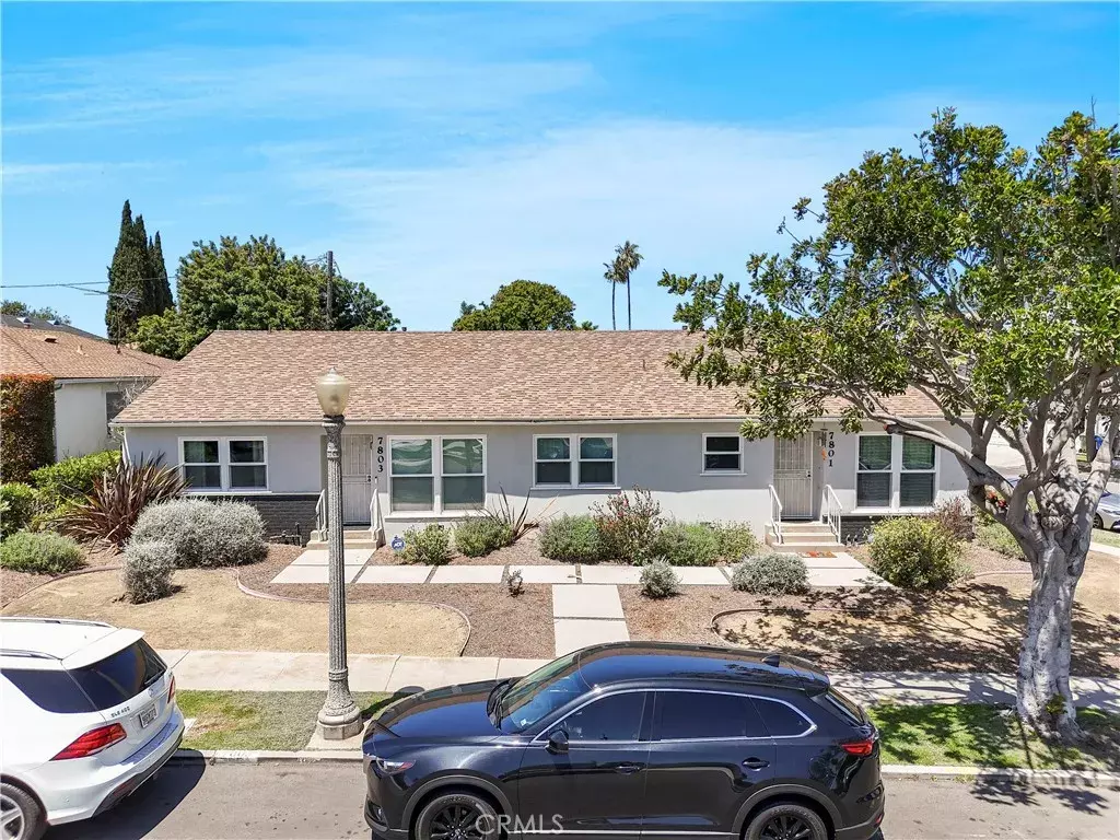 Property Photo:  7801 Flight Avenue  CA 90045 