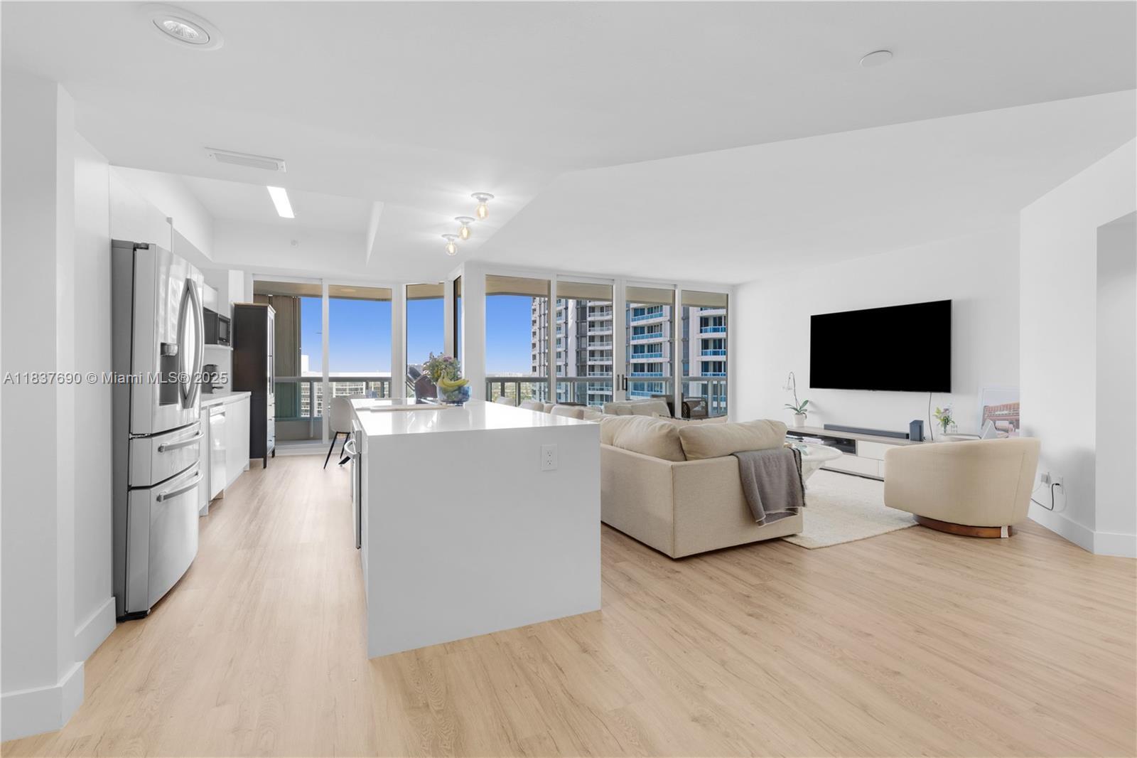 Property Photo: 21055 Yacht Club Dr 2203 FL 33180