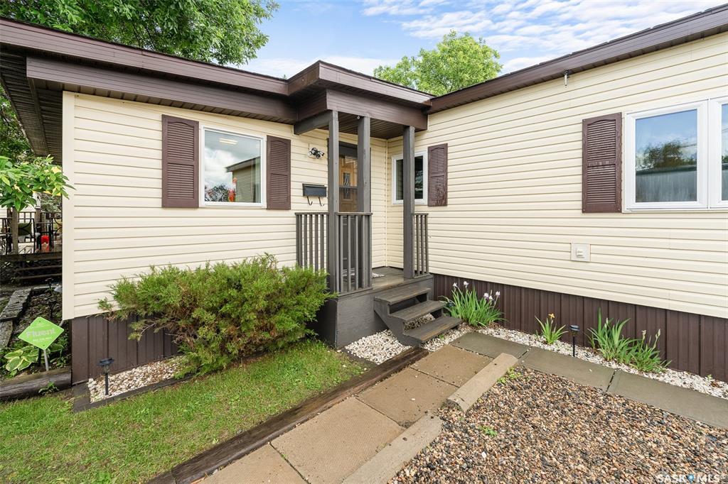 Property Photo:  121 Larch Street  SK S0H 0S0 