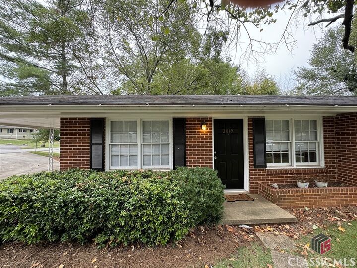 Property Photo: 2019 Lumpkin Street S 2019 GA 30606